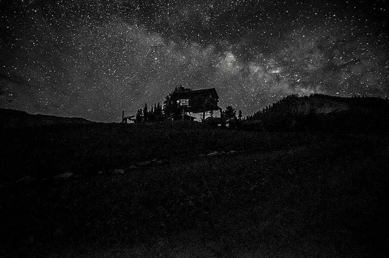 Illustration for article titled 34 Black & White Photos Of Night